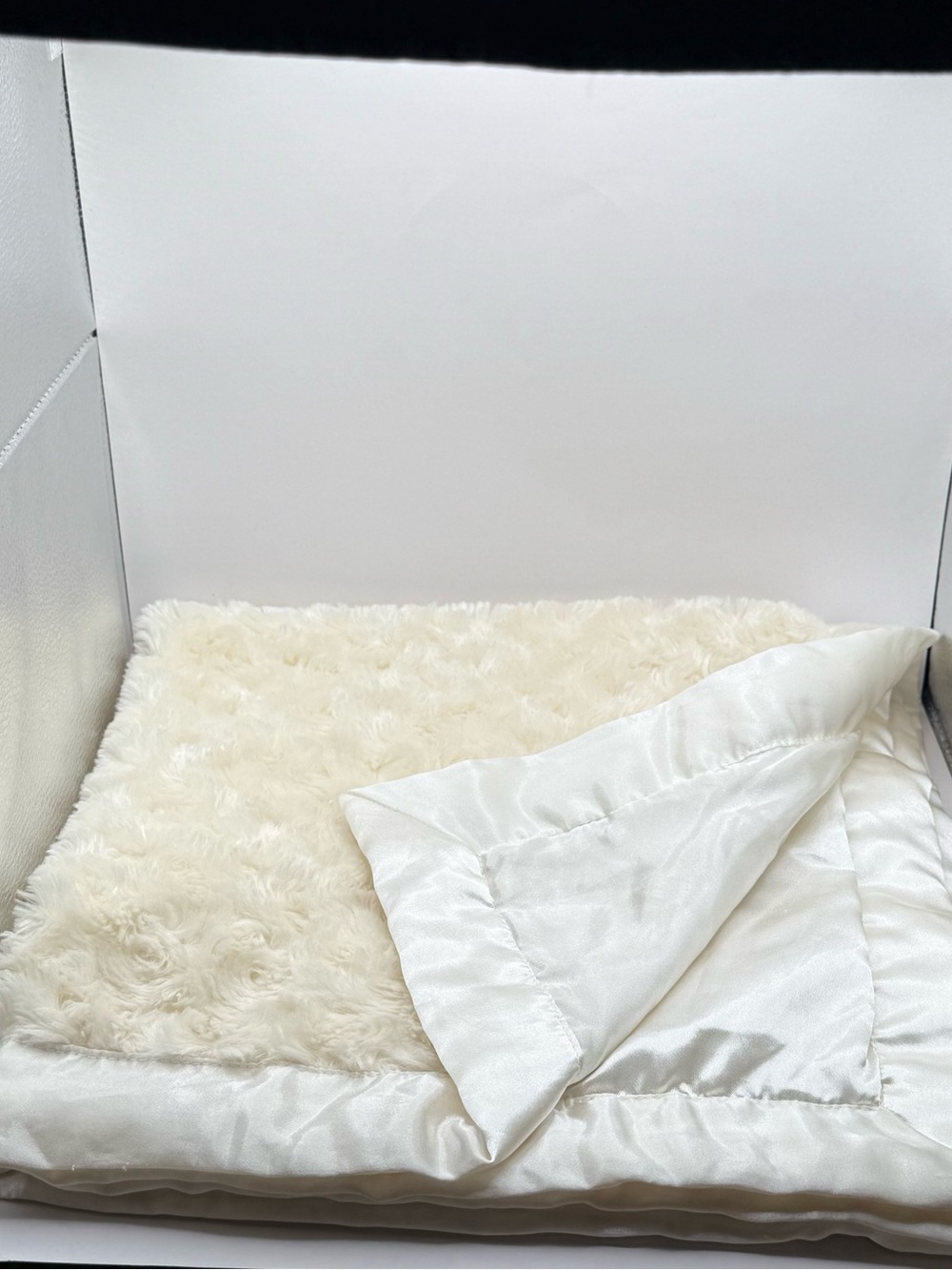 Bearington Baby Collection Fuzzy Cream Crib Blanket Satin Trim Lovey